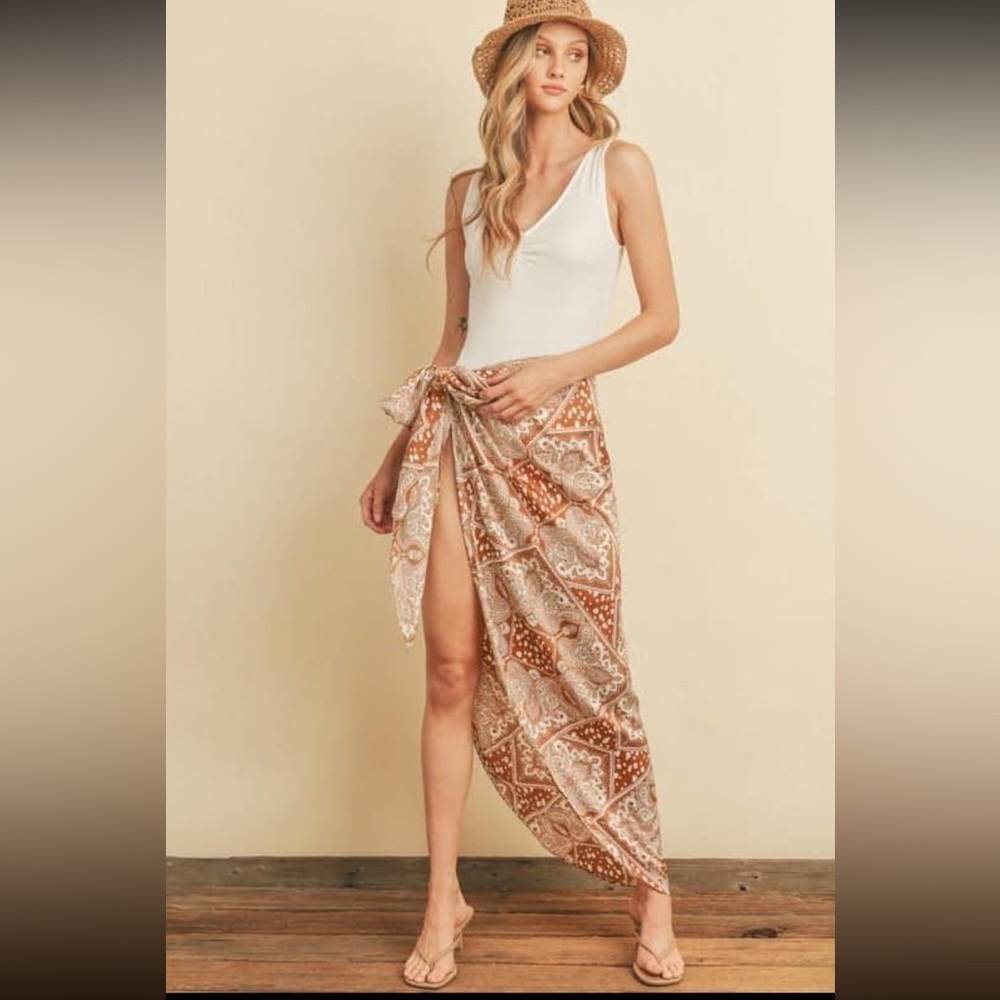 LIKE NEW Dress Forum Paisley Wrap Skirt
